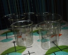Lot Of 7 PYREX Glass Beakers 10ml small Beakers with spouts