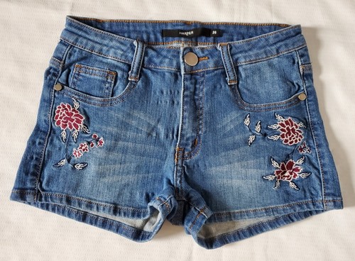 Harper Denim Shorts Größe 26 (28x2) blau bestickt Blumenmuster mittlerer Anstieg mittlere Wäsche