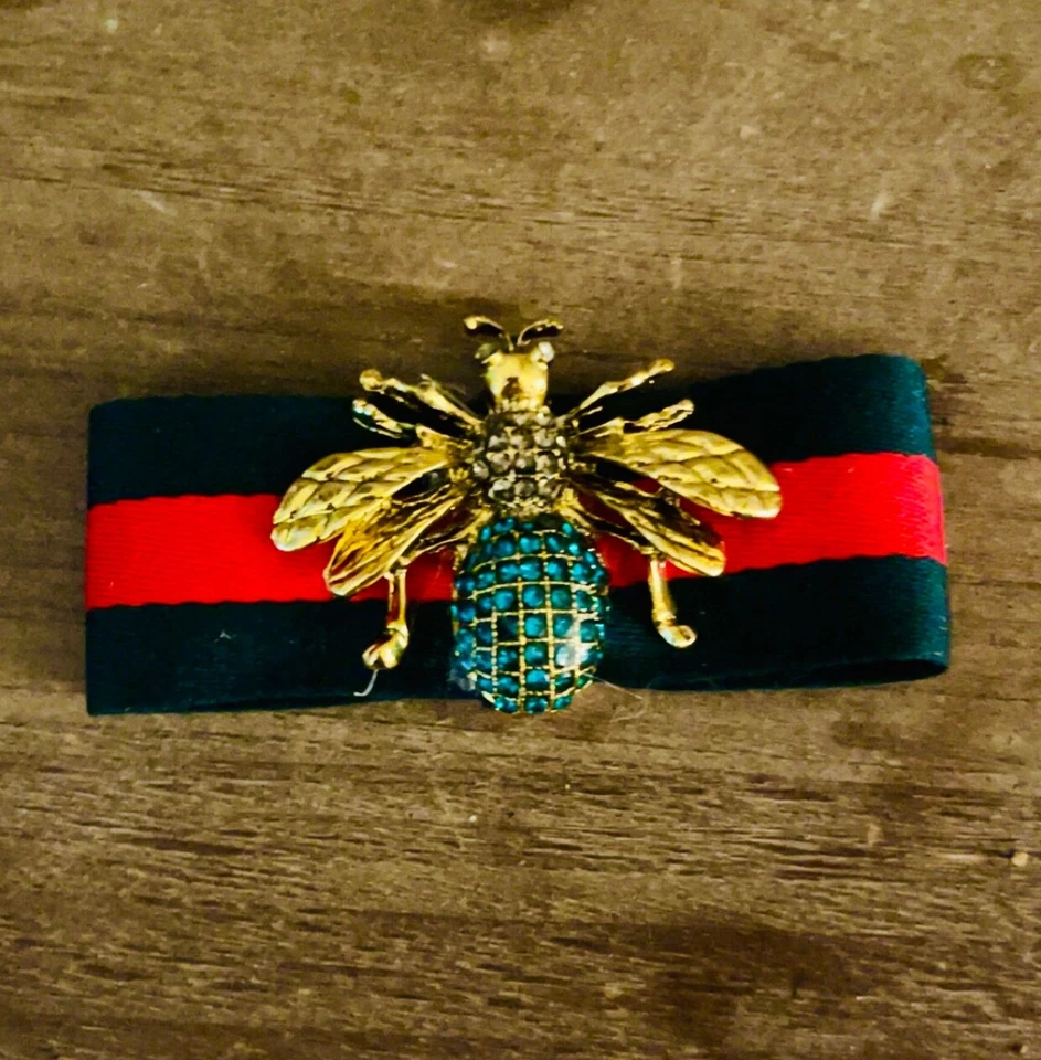 Gorgeous large Repurposed bow green Gucci crystal Butterfly web ribbon brooch