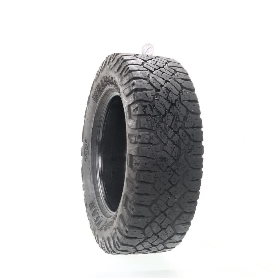 Usado LT 275/65R18 Goodyear Wrangler Duratrac RT Kevlar 123/120R - 8/32 - Imagem 2 de 4