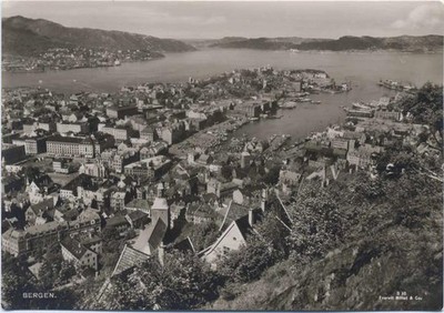 20007039 - Bergen: View, Enerett Mittet & Co AKU1 Norway around 1950/60