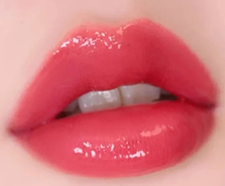 Brillo de labios Baremineral Marvelous Moxie en High Roller (4,5 ml / 0,15 oz) Foto 2 de 2