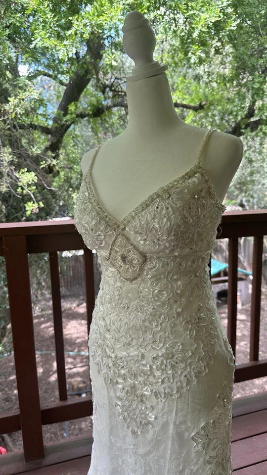 White Beaded Lace Wedding Dress Size 2 – Hand Beaded Bridal Gown V-Neck - Image 2 of 4
