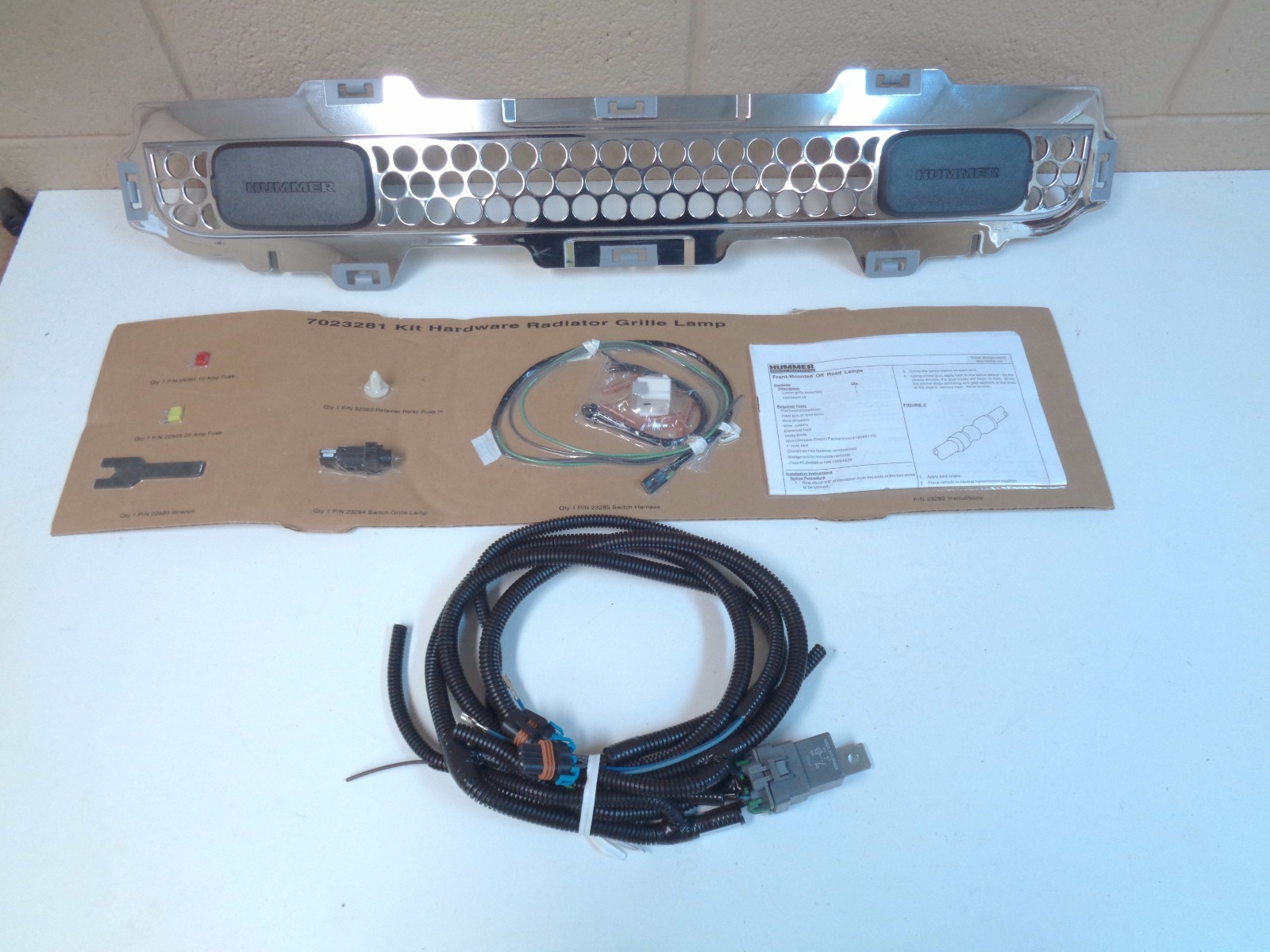 HUMMER H3/H3T 19132765 OFF ROAD FRONT LOWER GRILLE ASSY W/LIGHTS 