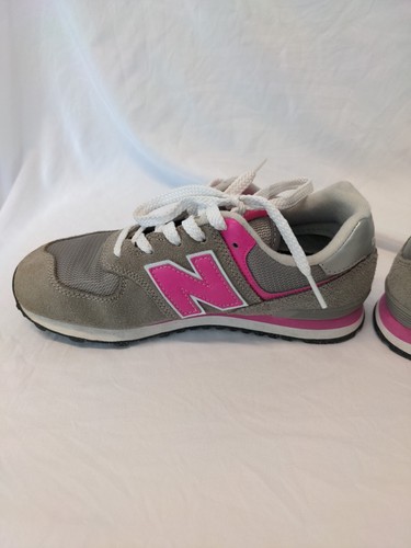 New Balance 574 Shoes Sneakers Low Top Pink Grey Girls Size 4 Comfort EUC - Picture 4 of 9