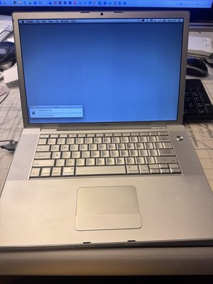 Apple MacBook Pro 17'' 2008 Core 2 Duo 2.4GHz 2GB 200GB HDD OS X Wi-Fi