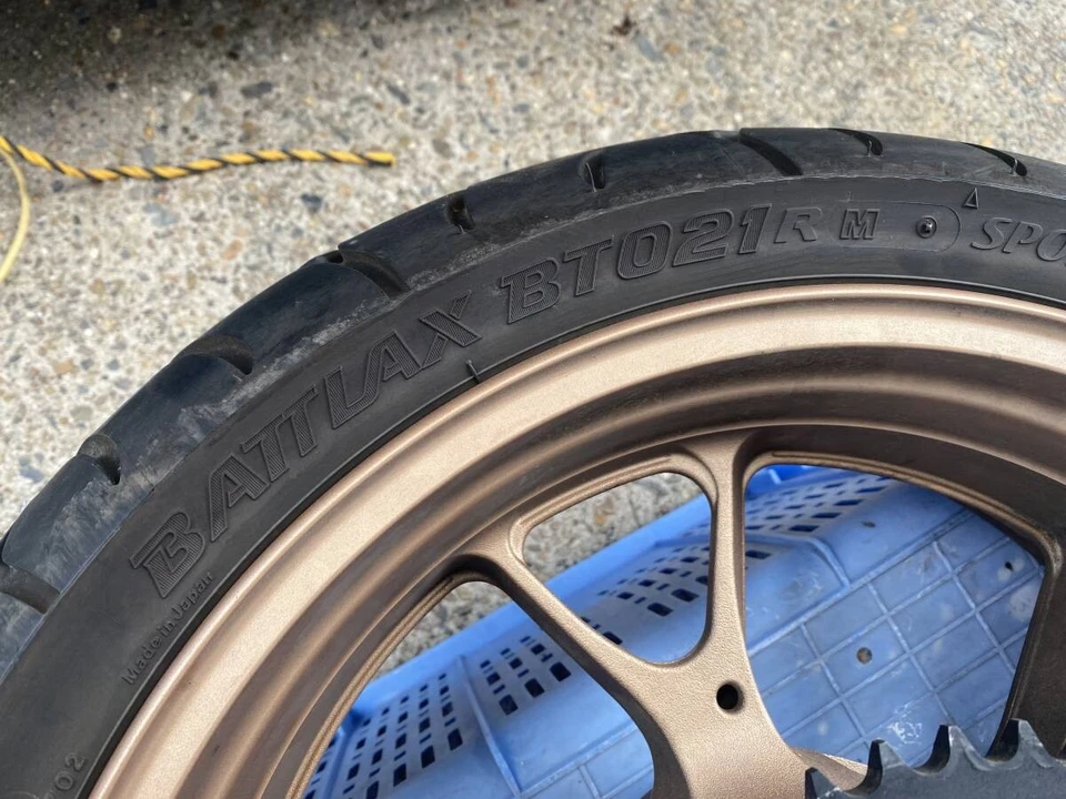 Rueda trasera Kawasaki Zrx1200Daeg R-0080 180/55Zr17M/C  Foto 3 de 4