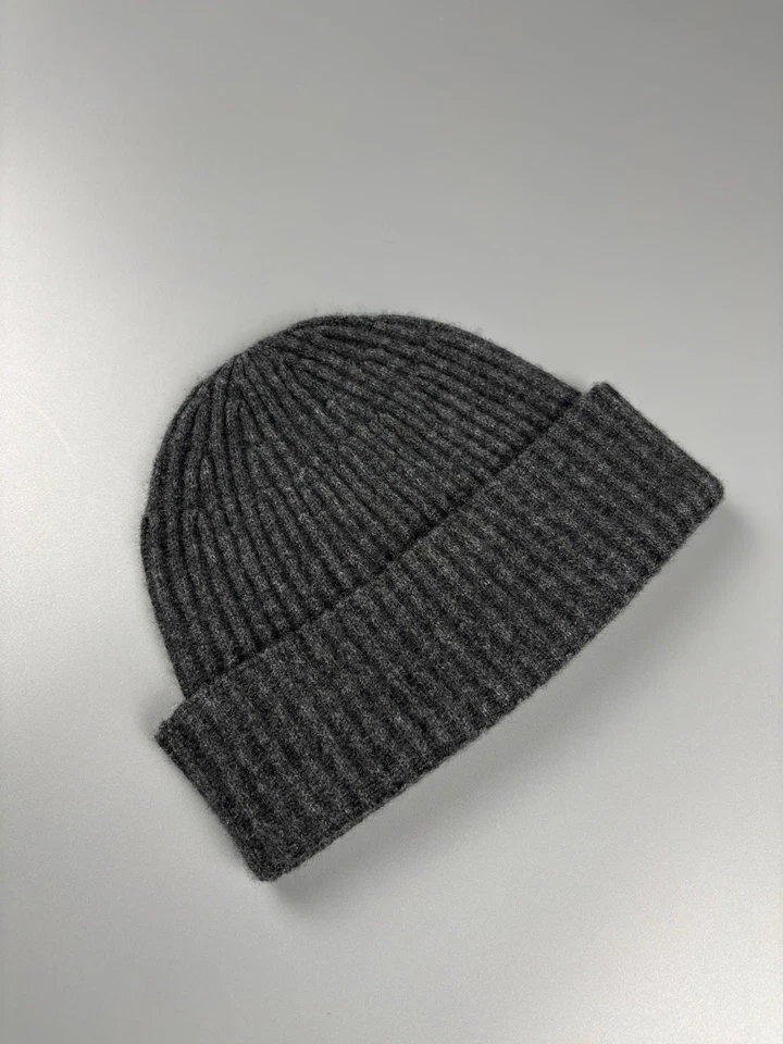 Gorro de punto doble acanalado inglés cachemir gris oscuro talla L Brunello Cucinelli para hombre Foto 2 de 4