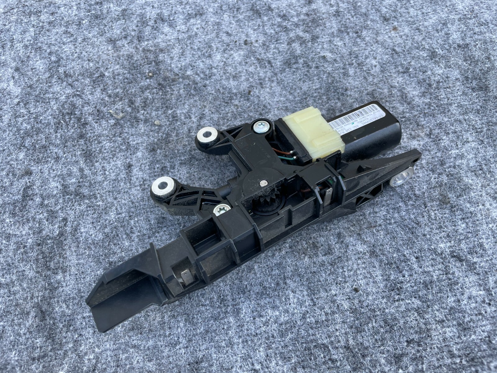 LEFT SIDE SEAT BELT FEEDER ASSEMBLY OEM AUDI 0917 A5 S5 RS5 B8 8T eBay