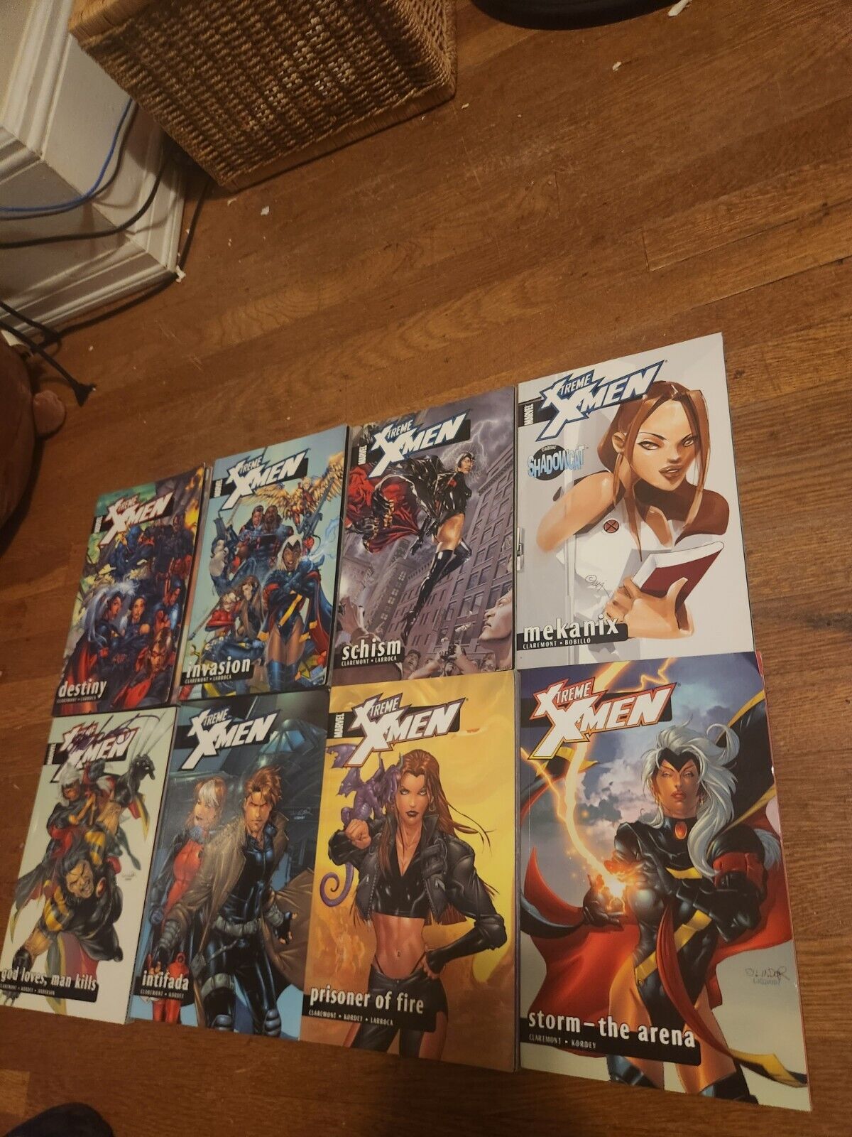 extreme X-Men full  Collection (One Issue Autographed By Writer)