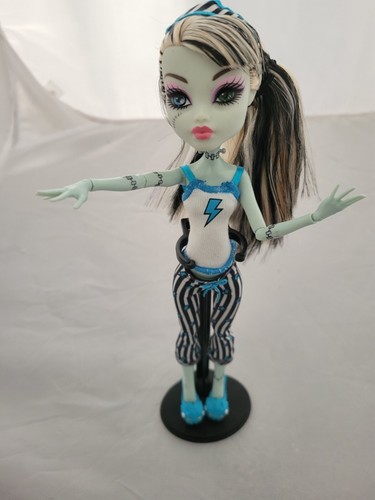 Monster High Frankie Stein Dead Tired Puppe mit Ständer - Bild 4 von 12