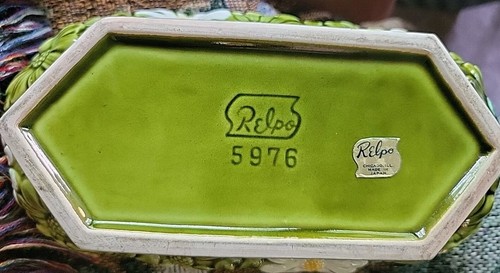 Vintage Relpo #5976 Green Planter With White Daisies, in great condition with... - Picture 5 of 5