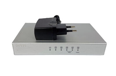 ZyXEL GS-105B 5Port 10/100/1000 Switch + power supply