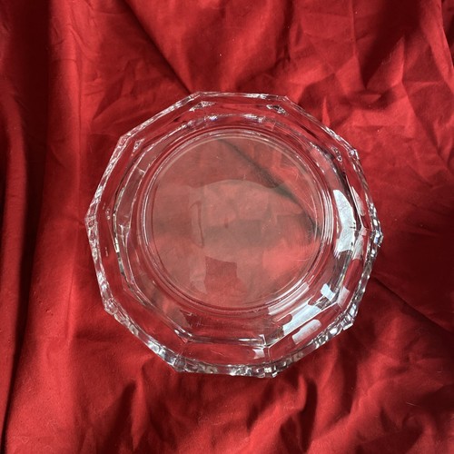 Bormioli Rocco Italy Clear Glass Paneled Fruit/Serving Bowl- 8 5/8”x 3 1/2” - Picture 4 of 6