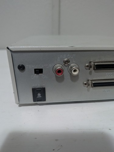 Yamaha CRW2100SX Enregistreur CD externe SCSI CDRW réinscriptible 16x10x40 - Photo 6/10