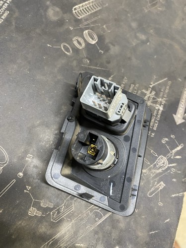 2008-2010 Ford F-250 F-350 Pedal Adjust Switch & 12V Plug Outlet 9C34-25047A82-F - Picture 7 of 8