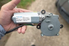 07-2013 Mercedes-Benz S550 PANORAMIC Sunroof Motor A2118202742 OEM