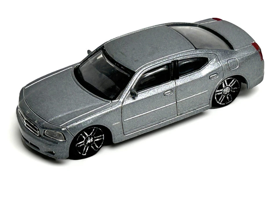 Dodge Charger 2006 Grigio Metallizzato DieCast 1:43 Maisto  Daimler Chryisler - Immagine 2 di 4