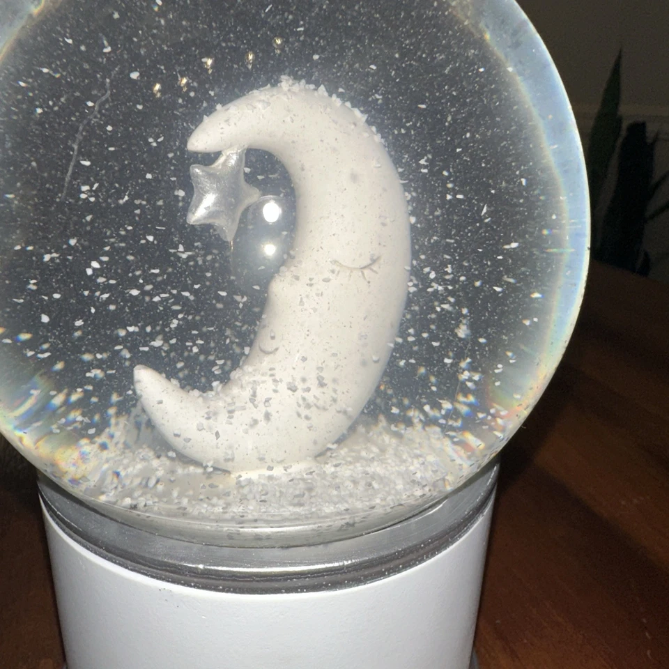 POTTERY BARN KIDS Сонная Луна Музыкальный Светящийся Снежный Глобус - Детский Подарок Б/У в отличном состоянии - Изображение 2 из 4