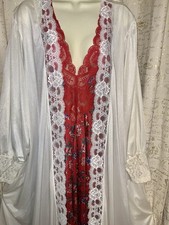 Really Lovely Robe By Avon Elastic Lace Cuffs Hug Wrists. Tagged 1x/2x/3x