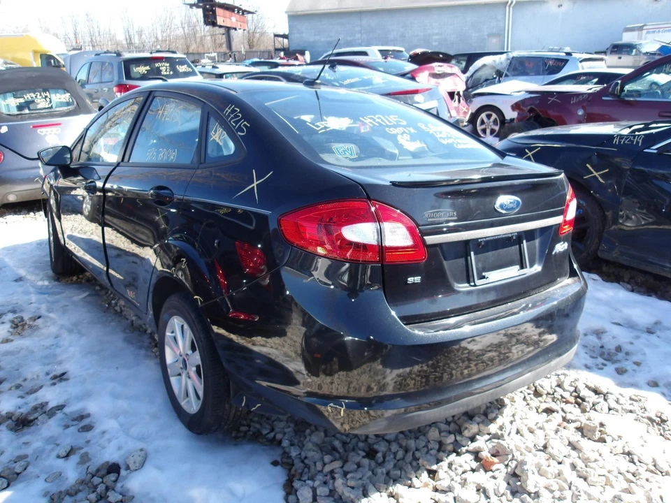 Used Front Left Fender fits: 2011 Ford Fiesta Front Left Grade B Foto 3 de 4