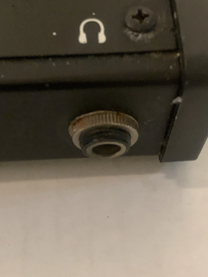 Realistic Music 32-1100A Stereo Mixer Disco Sound Analog Machine. Untested. - Image 3 of 4