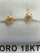 Orecchini in oro giallo 750 18 carati pietre bianche  grammi 2,3 monachella +225
