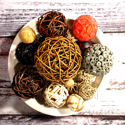 An Assortment of 16 decorative Spheres Round Balls, With A Display Dish. 1''- 4.''