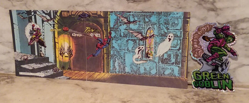 Vntg 1981 Presto Magix SPIDERMAN & GREEN GOBLIN Set & Prism Vending Sticker