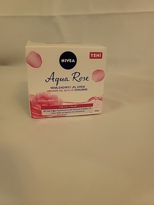 Nivea Aqua Rose- Moisturizing Gel