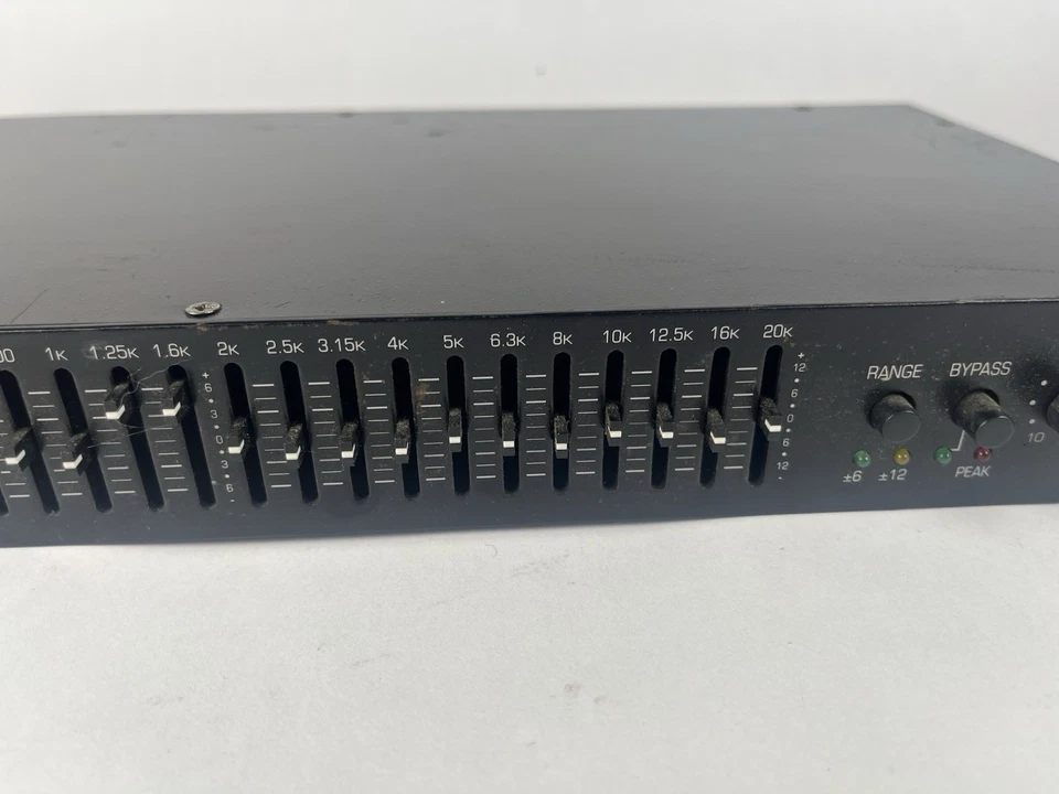 BBE EQA215 Equalizer 15 Band Tested Working - Image 4 of 4
