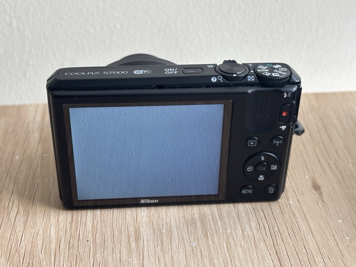 Nikon Coolpix S7000 compact 16.0MP 6x Optical Zoom 95%NEW English