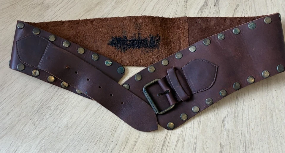 Cinturón de cuero marrón Steampunk de colección latón tachonado ancho boho Leatherock EE. UU. 80 años 90 Foto 2 de 4
