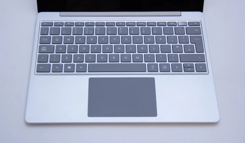 Microsoft Surface Laptop Go i5 Touchscreen 10th Gen 8GB RAM 128GB SSD Windows 11 - Image 3 of 4