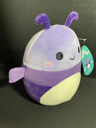 Squishmallow 7.5" Axel Iridescent Beetle w/beaded "I ♡ SQUISH" Charm-Accessories - Picture 5 of 6