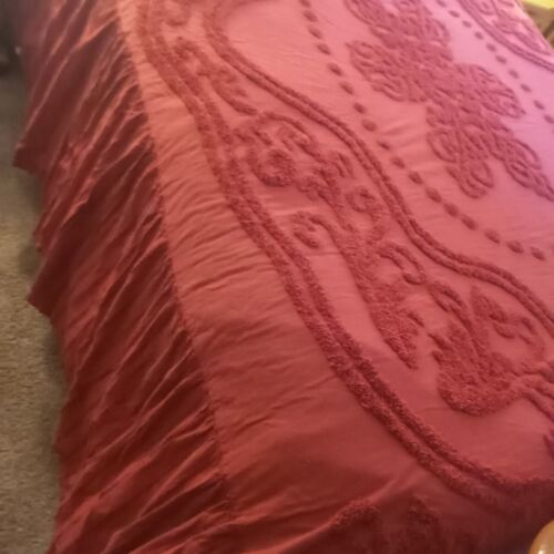 BrylaneHome Queen Chenille Bedspread Berry Burgundy Red 100% Cotton Coverlet - Picture 12 of 14