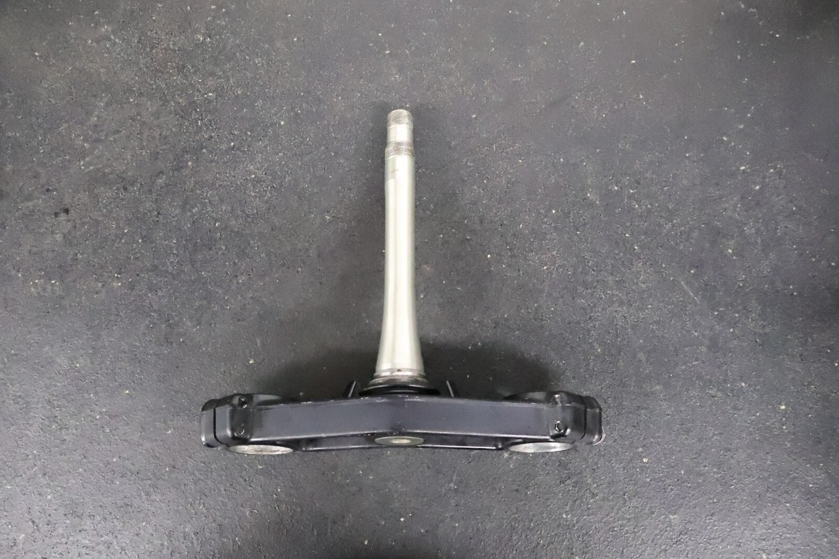 KAWASAKI 01 ZX900 ZX9R NINJA LOWER STEERING TRIPLE TREE STEM FORK
