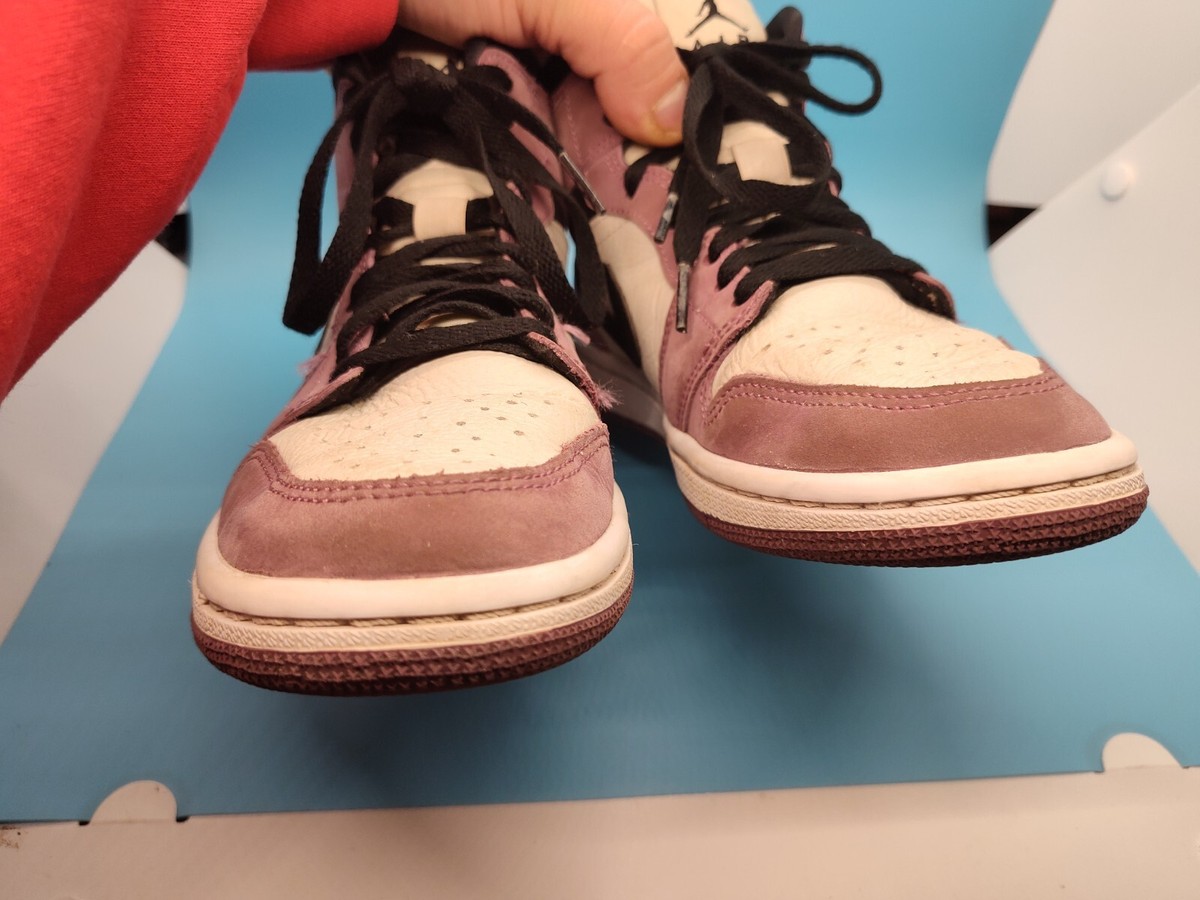 Nike Air Jordan 1 Mid SE Light Mulberry Shoes Womens Size 6.5 Pink 