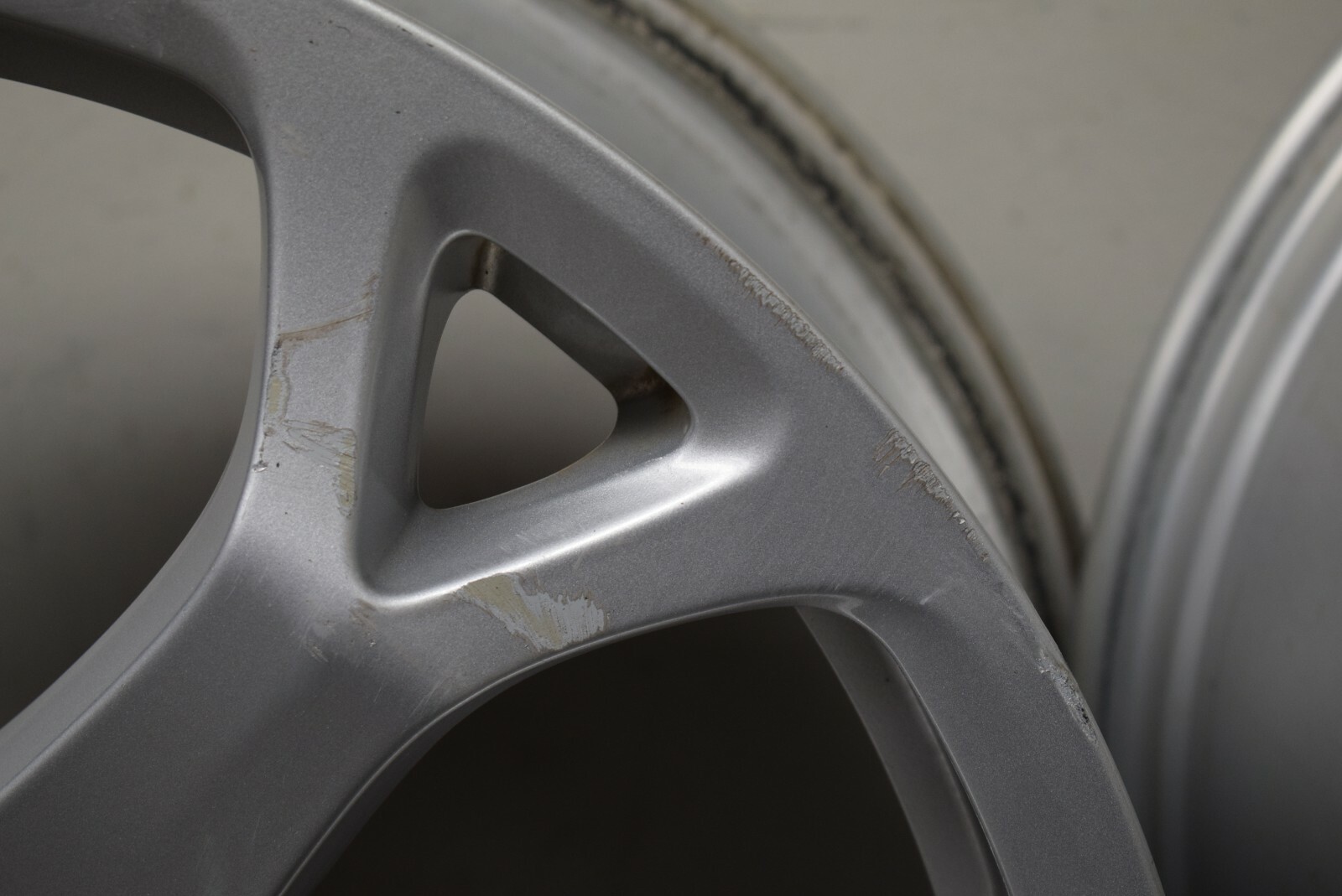 MASERATI GRANTURISMO 8.5X19 WHEEL RIM FACTORY OEM