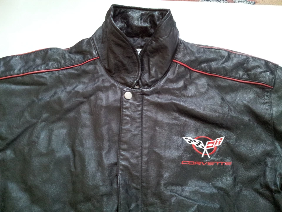 CHAQUETA BOMBER DE CUERO CHEVROLET CORVETTE LICENCIAS MARCA REGISTRADA GM DE COLECCIÓN TALLA L Foto 4 de 4