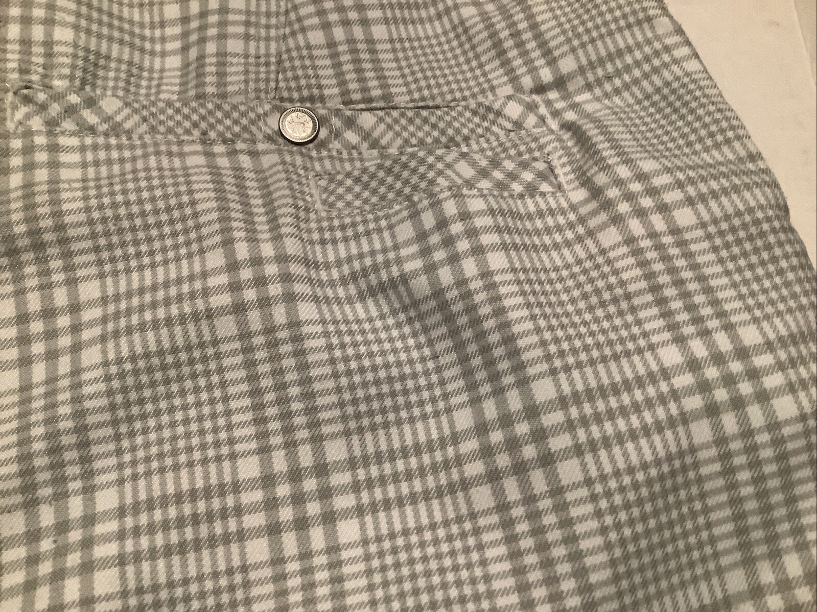 Quick Silver Men GrayWhite Plaid StripedChino Sho… - image 6