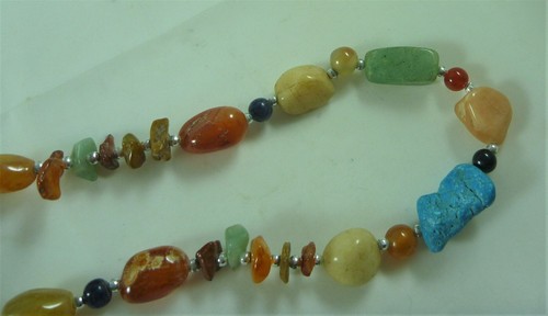 FABULOUS VINTAGE ESTATE MULTI COLOUR SHAPED AGATE BEADS NECKLACE LONG ST # 16334 - Picture 6 of 6