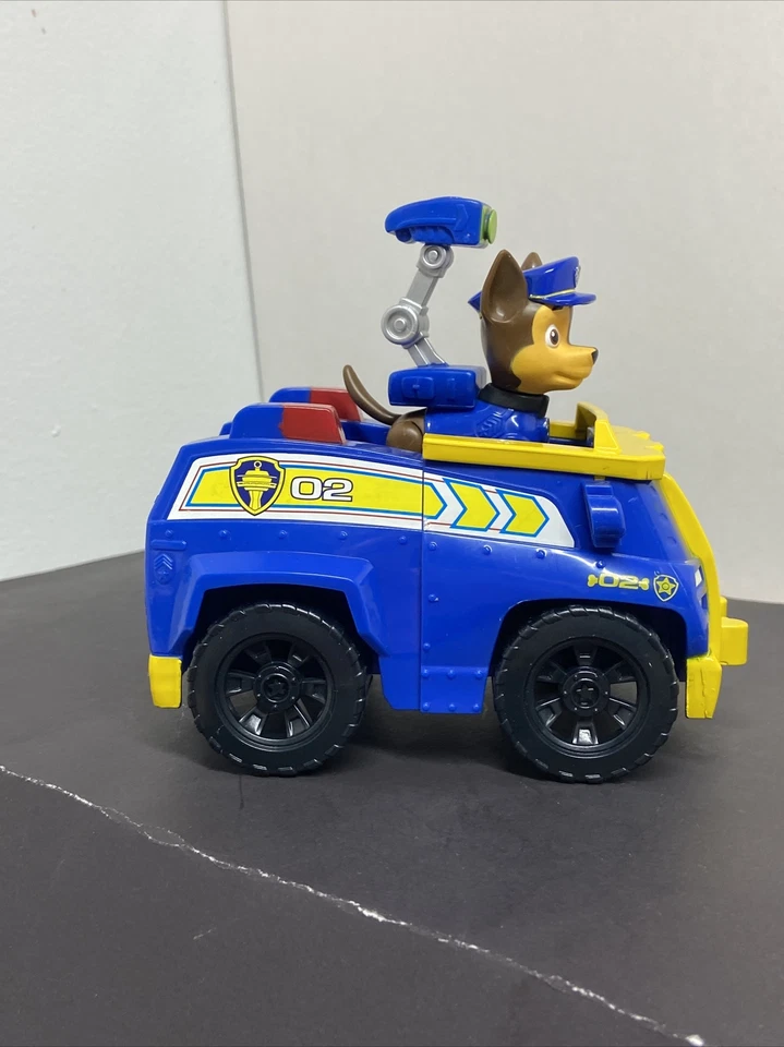 Paw Patrol Chase Blue Police Cruiser con contorno amarillo Lookout con figura de persecución Foto 2 de 4