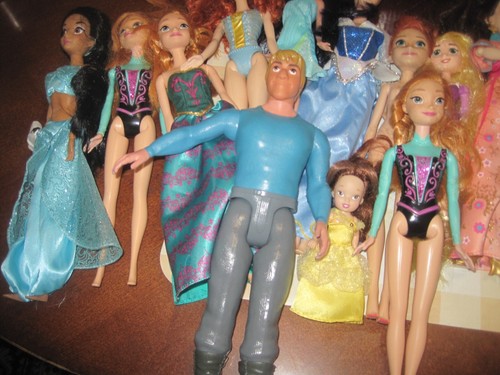 Lot of 15 Disney Princess Barbie Dolls Disney Hasbro-Belle, Cinderella, Ariel, - Picture 5 of 10