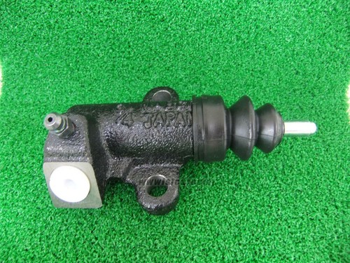 NISSAN SKYLINE DR30 CLUTCH SLAVE CYLINDER 30620-T800A CLASSIC JDM SPARES DIRECT! - Picture 3 of 24