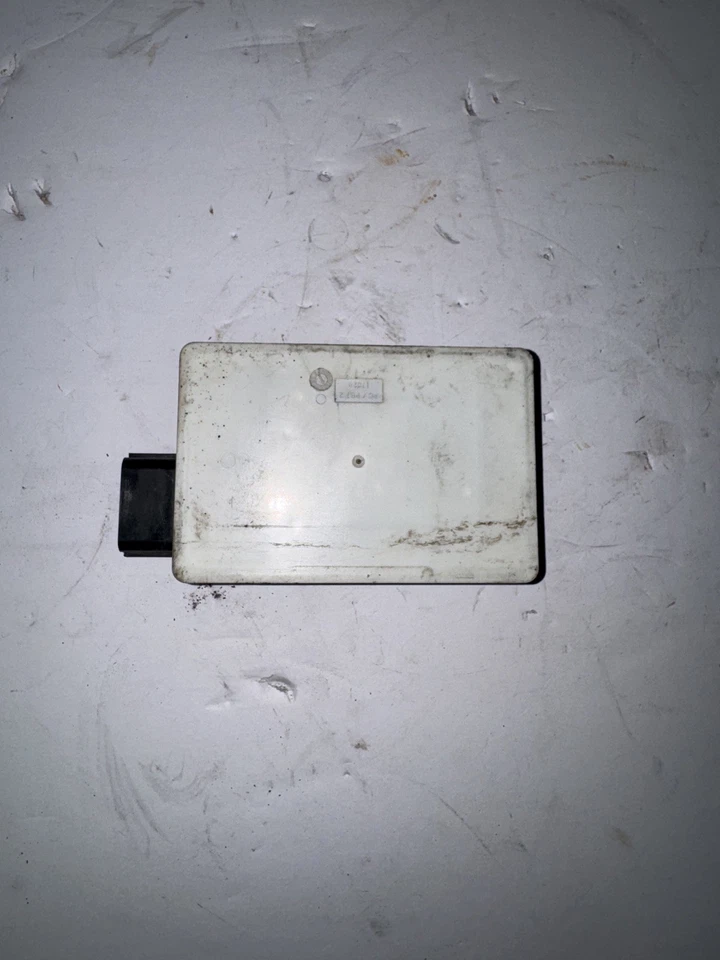 Módulo sensor de objeto de punto ciego trasero GMC Acadia Denali 2013-2016 OEM 23424680 Foto 2 de 3