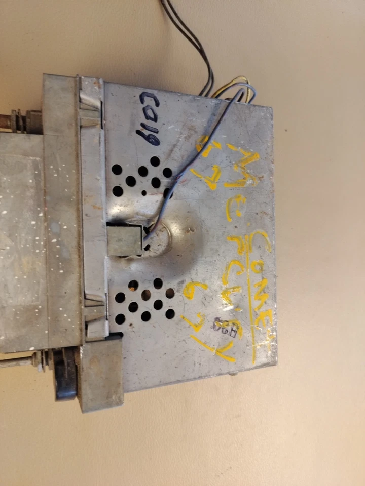 1967 MERCURY COMET CYCLONE FACTORY AM RADIO ORIGINAL 7TPG Not Tested - Image 3 of 4