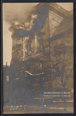 AK Berlin, Novemberrevolution 1918 /19, Artillerie-Volltreffer im Marstall währ 
