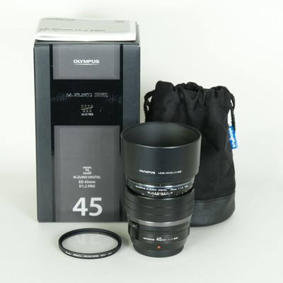 Olympus M.ZUIKO DIGITAL ED 45mm F1.2 PRO Lens Micro Four Thirds