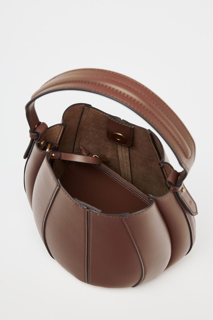 【ZARA】ステッチ入りバケットバッグ 6201/610/709 Zara Stitched Bucket Bag Dark Golden Brown 6201/610/709